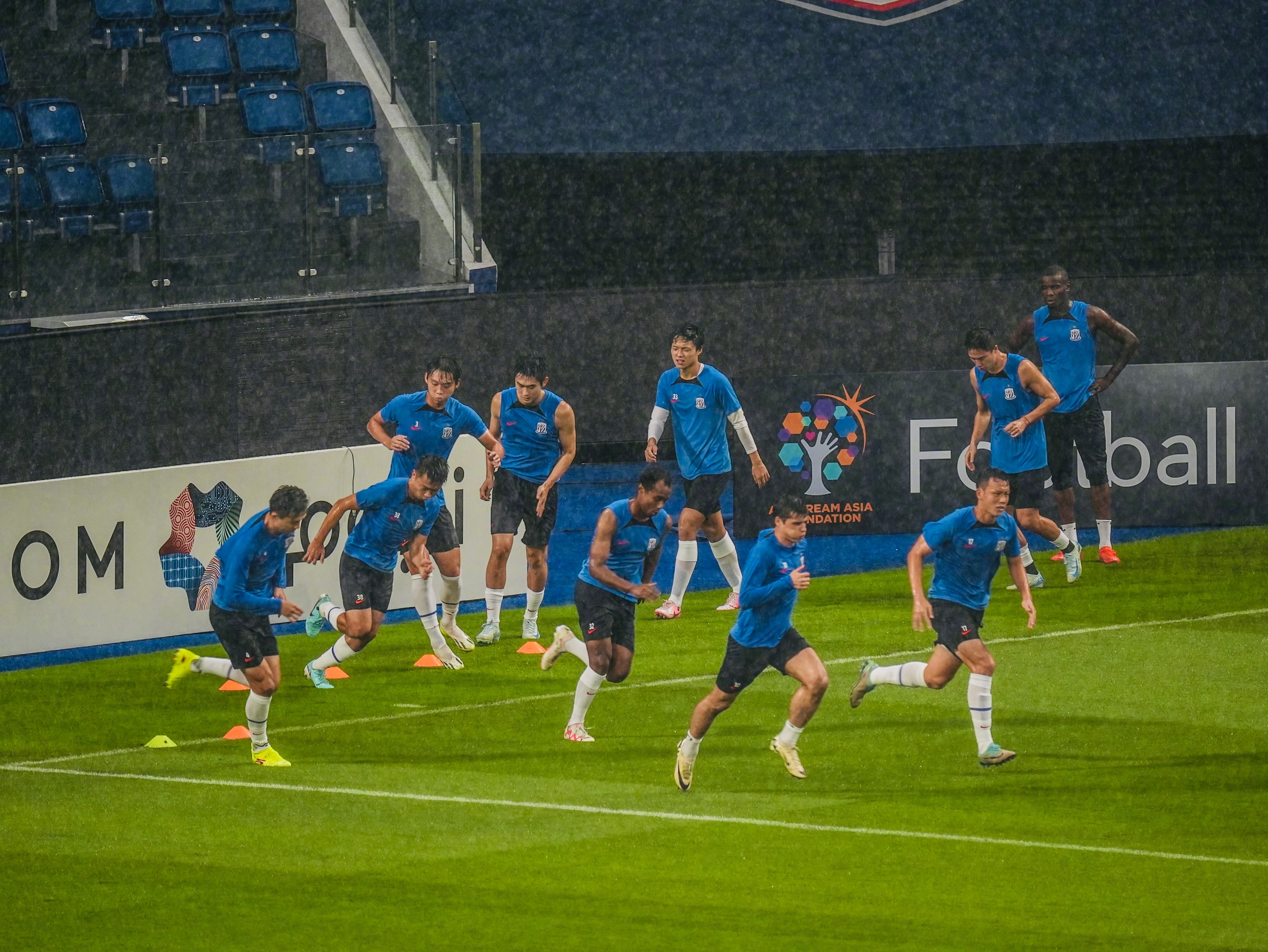 赛地聚焦——亚冠集结日热度飙升，拉齐奥门线救险，目标明确，控场能力受关注的简单介绍