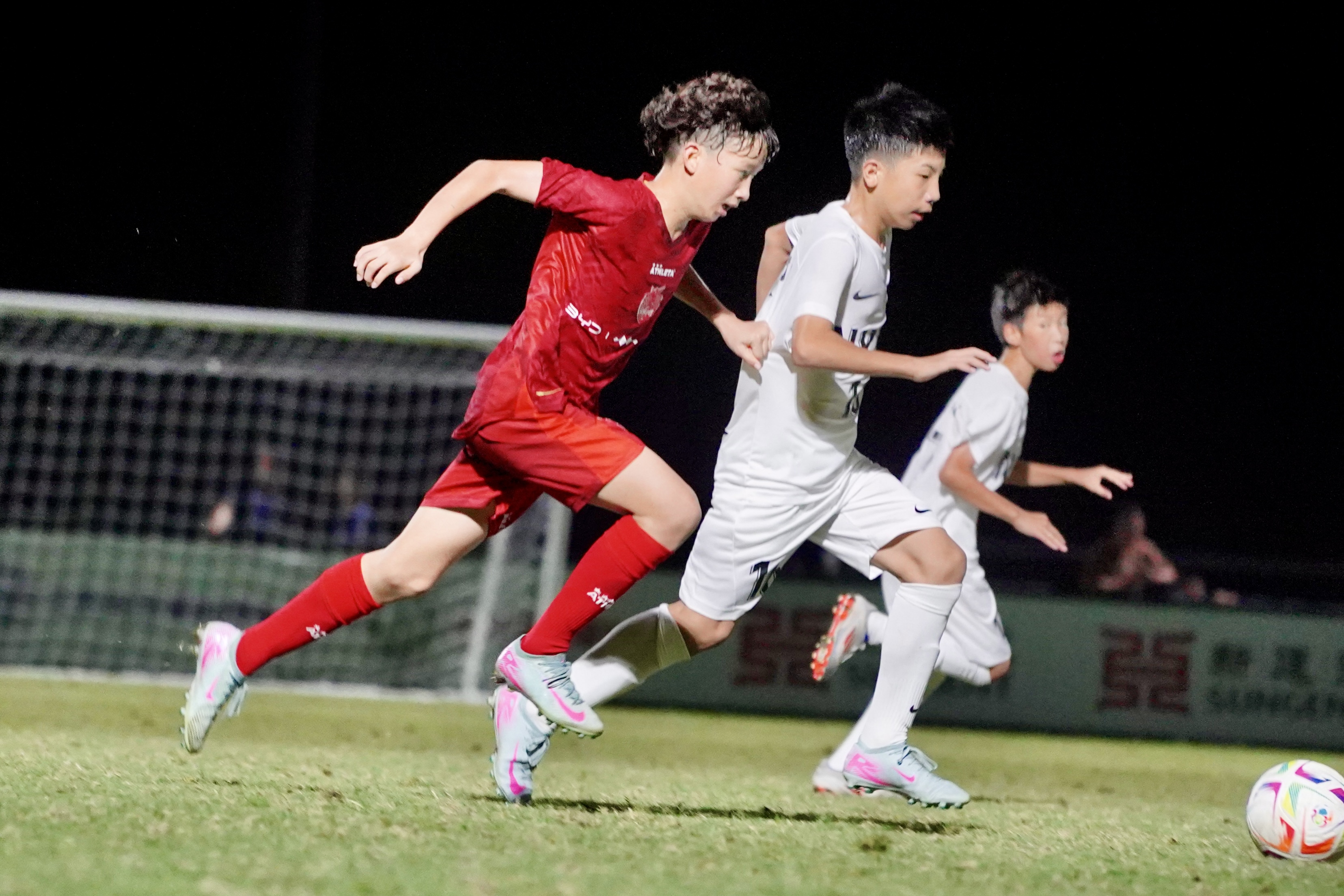 关于今夜体能课后，里昂造点机会备战足总杯，底气十足，赛程密集仍需轮换的信息